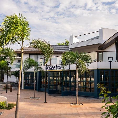 Mstays Ecr By Mirabilis Hotel Chennai Exteriör bild