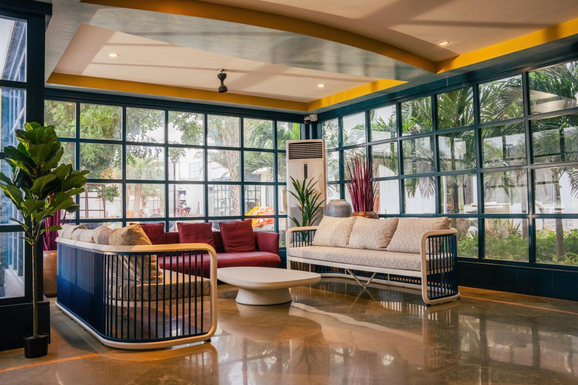 Mstays Ecr By Mirabilis Hotel Chennai Exteriör bild