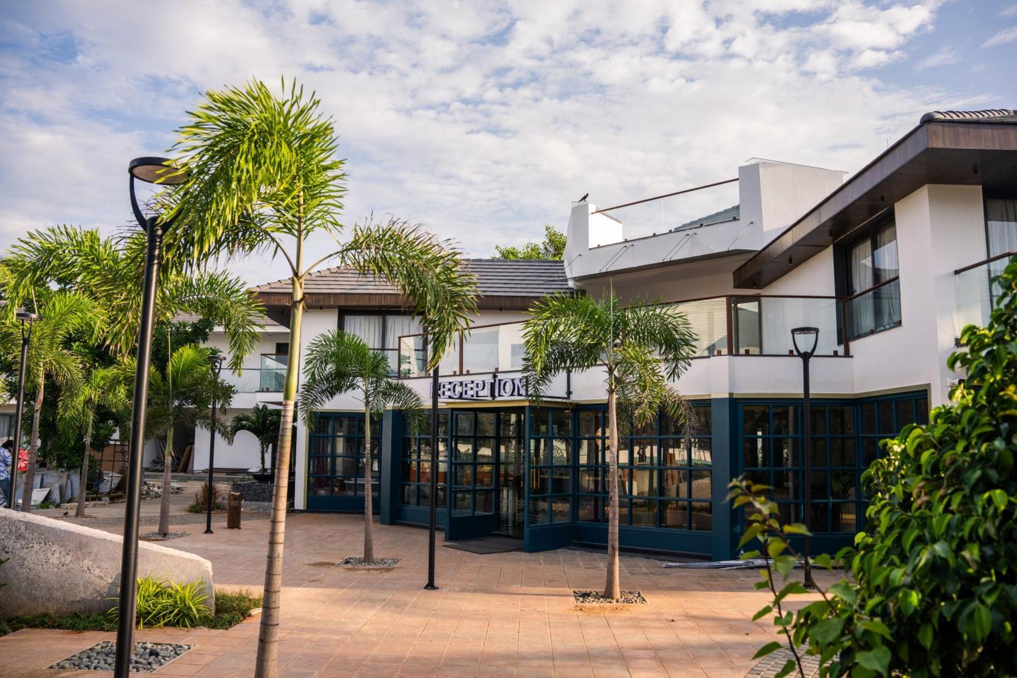 Mstays Ecr By Mirabilis Hotel Chennai Exteriör bild