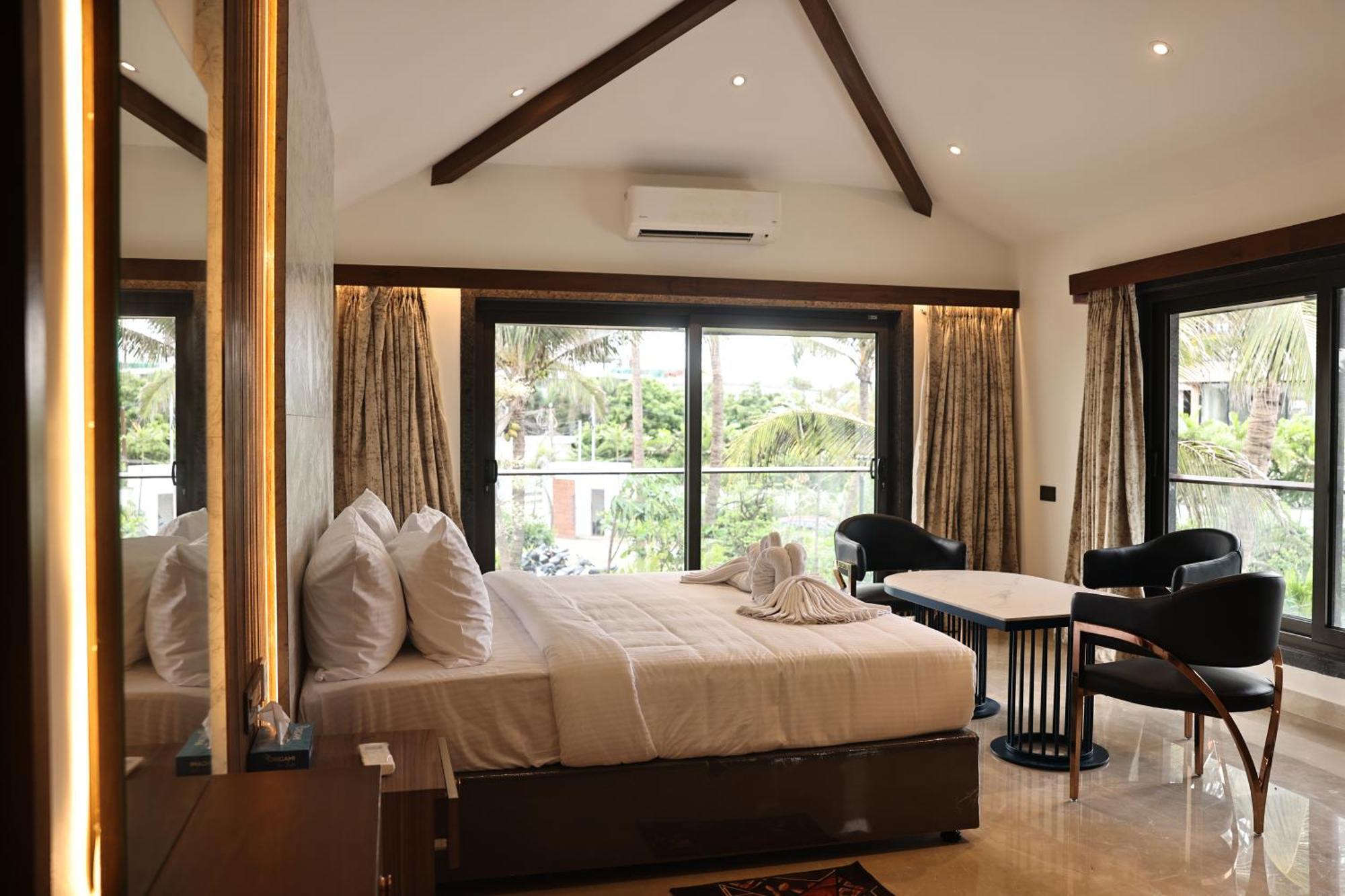 Mstays Ecr By Mirabilis Hotel Chennai Exteriör bild