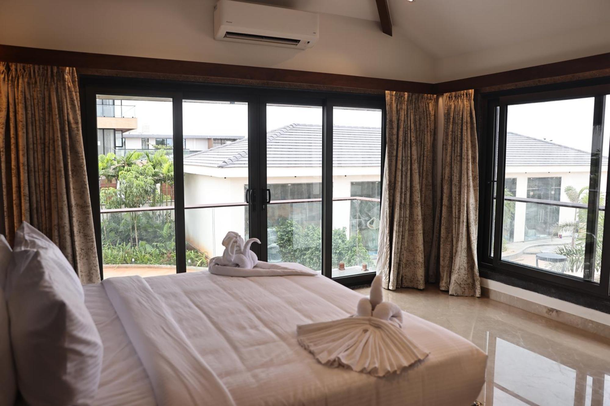 Mstays Ecr By Mirabilis Hotel Chennai Exteriör bild
